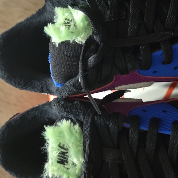 Nike Air Max 90 PRM, Faux Fur- Lined Plum and Colorway Sneakers, sz 11.5 W, 10 M - Picture 8 of 8